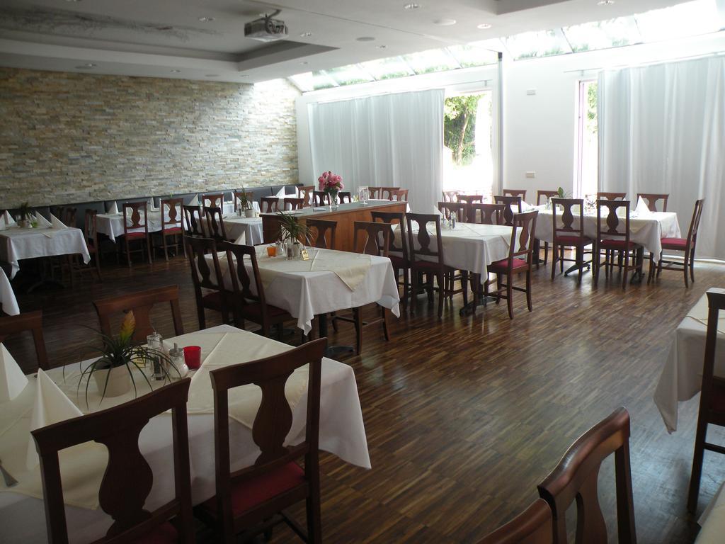 Hotel Restaurant Marienhof Unterkirchbach エクステリア 写真